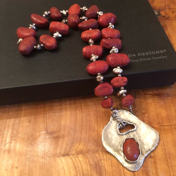 Rare Silpada Sterling Silver Red Sponge Coral Toggle Clasp Necklace N0900 - Picture 3 of 16